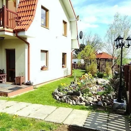Appartement Ferienwohnung In Mit Garten Und Grill Rewal